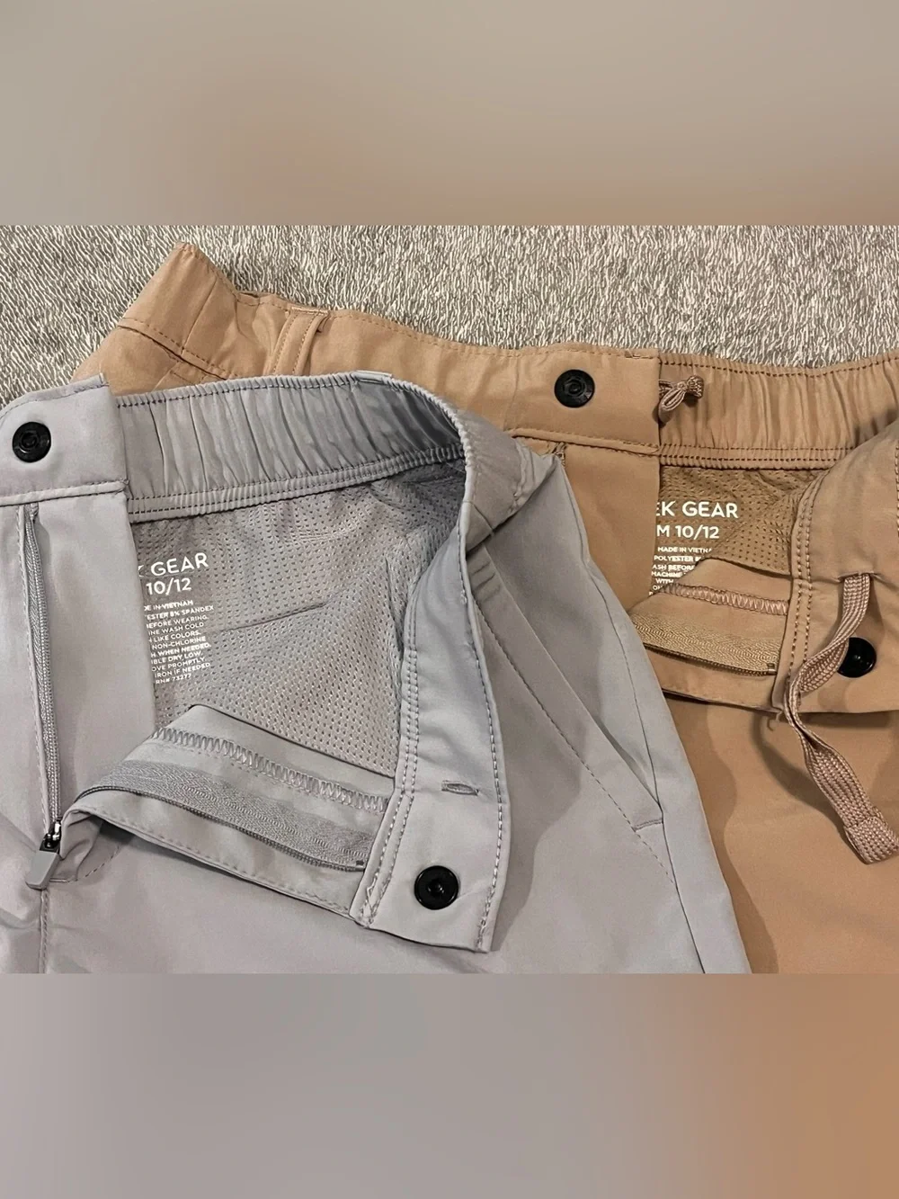 Good Boy’s Tek Gear Casual Stretch Chino Shorts - Tan and Light Gray M (10/12)